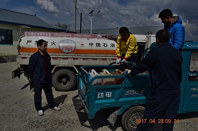 琿春市農(nóng)機(jī)局開展春季“送油下鄉(xiāng)”惠民活動(dòng)