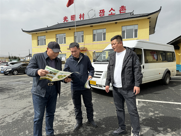 龍井市農(nóng)機總站助力光昭村保護性耕作